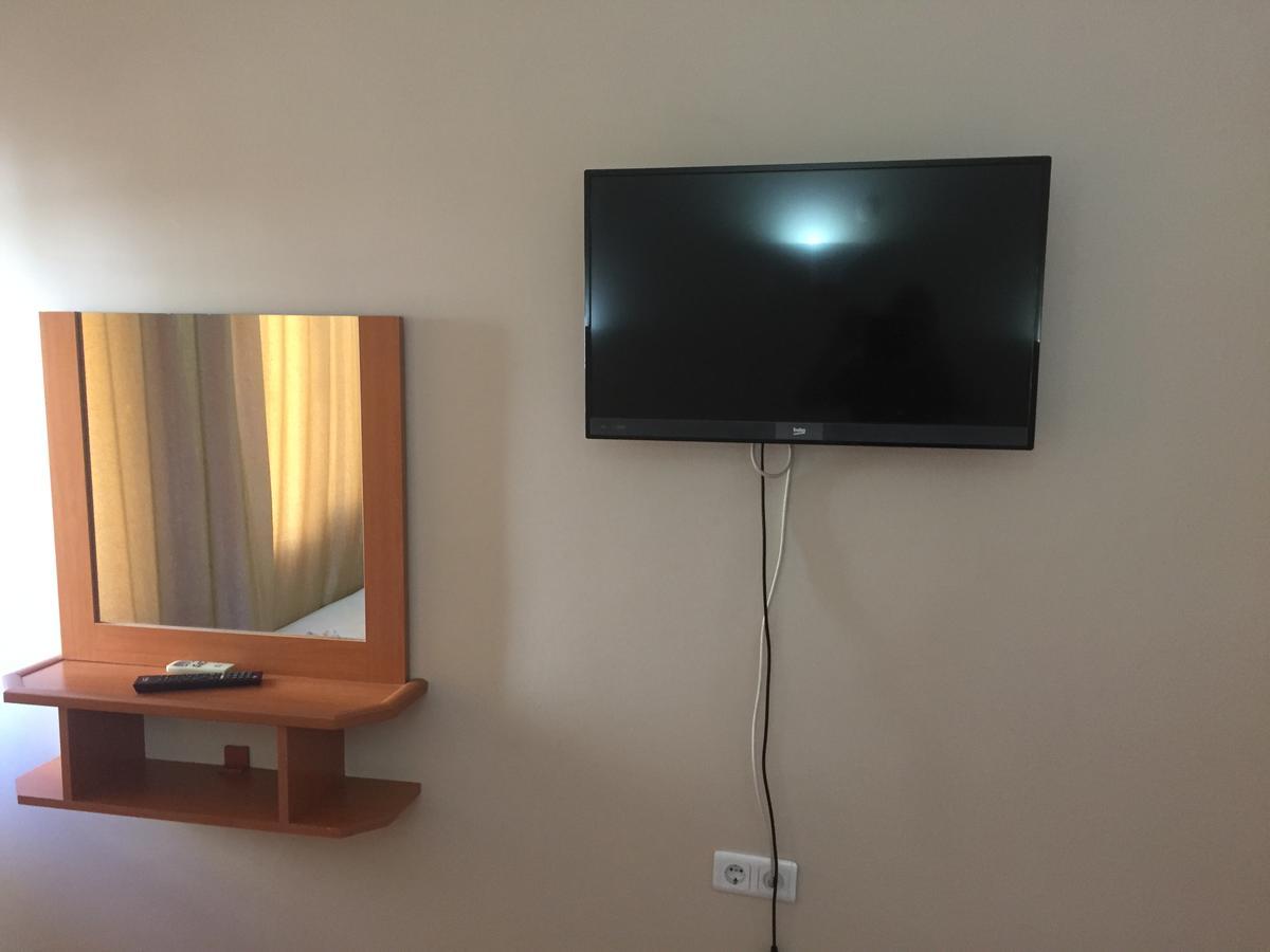 Karakas Motel Айвалык Экстерьер фото