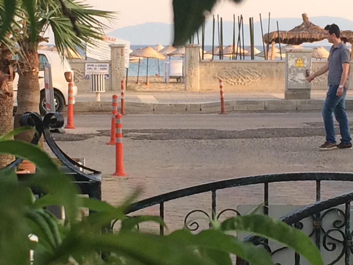 Karakas Motel Айвалык Экстерьер фото