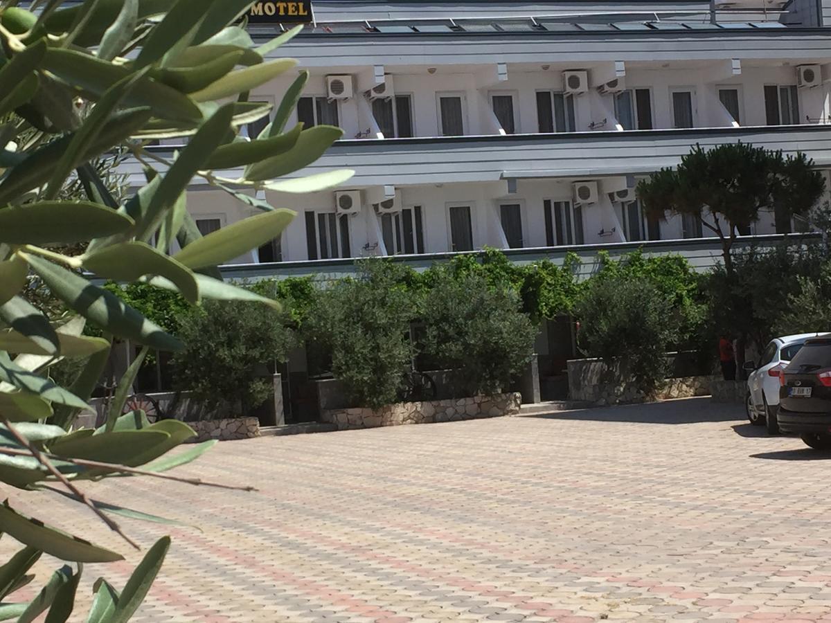 Karakas Motel Айвалык Экстерьер фото