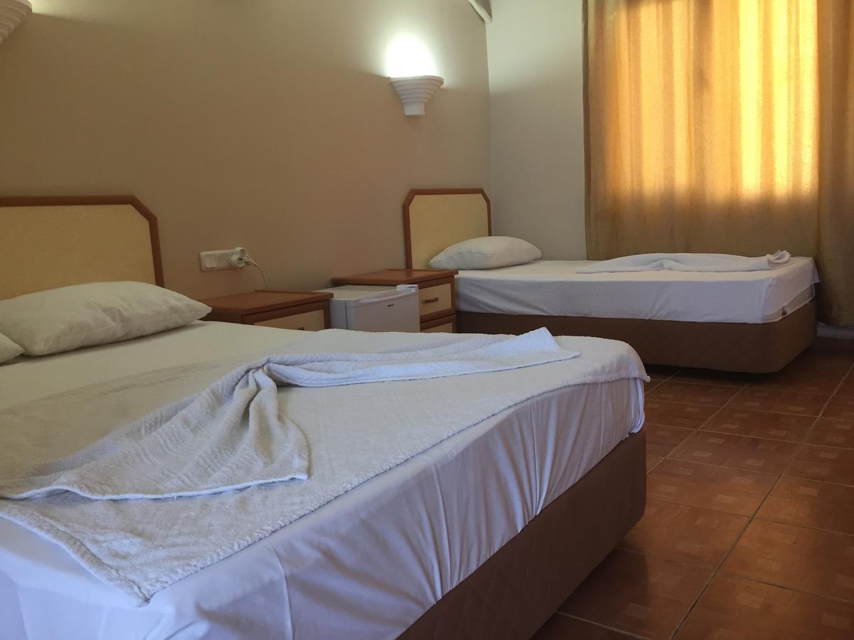 Karakas Motel Айвалык Экстерьер фото